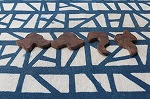 建物, ウマ, 敷物, 男 が含まれている画像
自動的に生成された説明