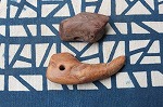 茶色, 座る, 犬, テーブル が含まれている画像
自動的に生成された説明